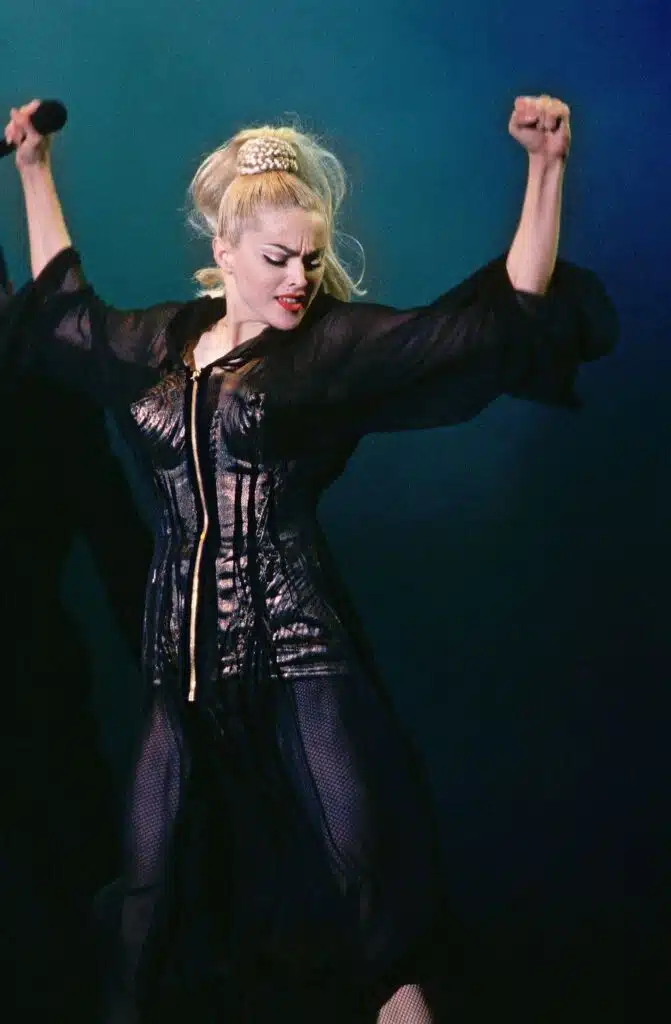 Madonna： Ambition、Music、Style. Madonna: Ambition. Music. Style.: Sullivan, Caroline